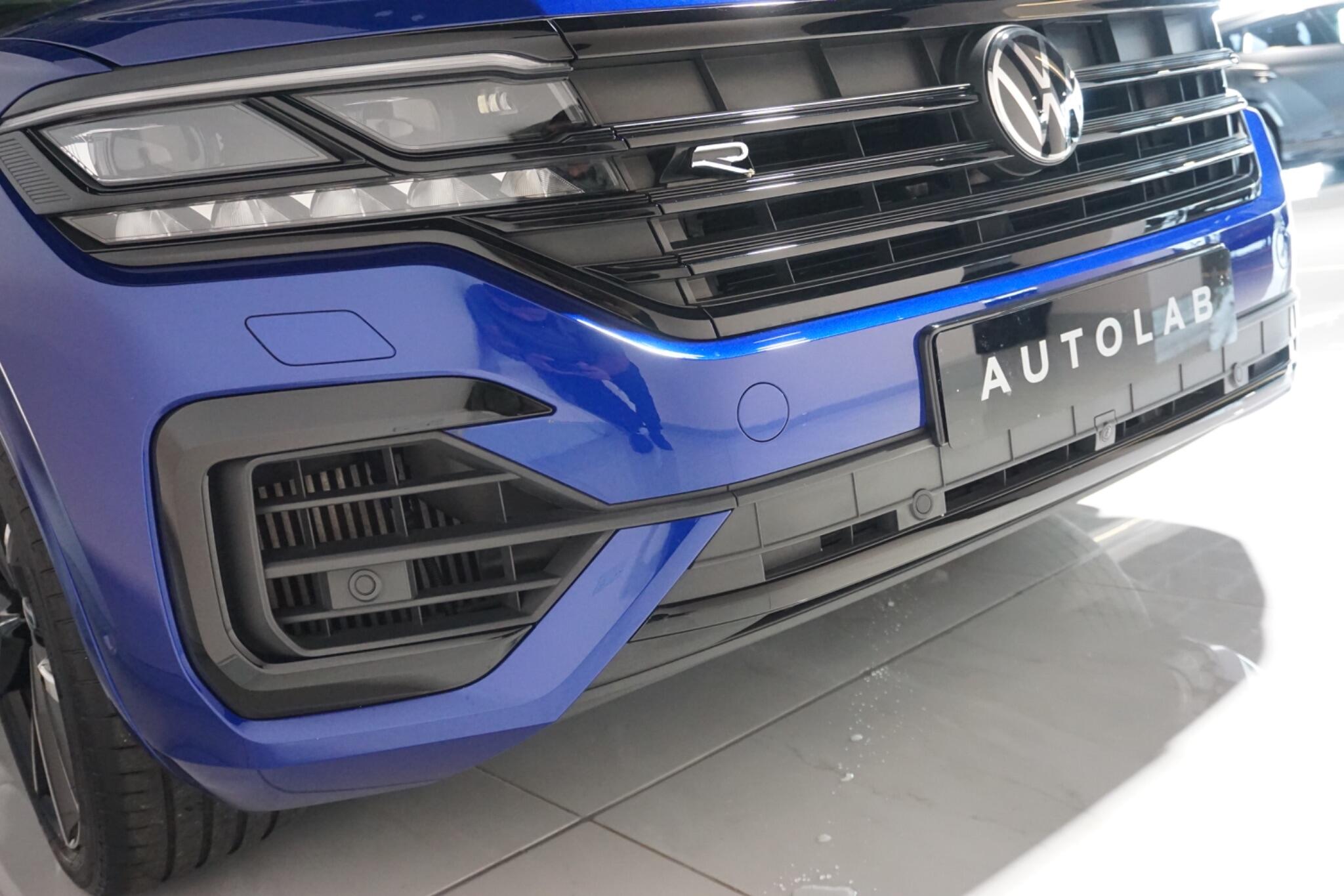 Volkswagen Touareg 3.0 V6 TSI eHybrid 14.3kWh R SUV 5dr Petrol Plug-in Hybrid Tiptronic 4Motion Euro 6 (s/s) (462 ps)